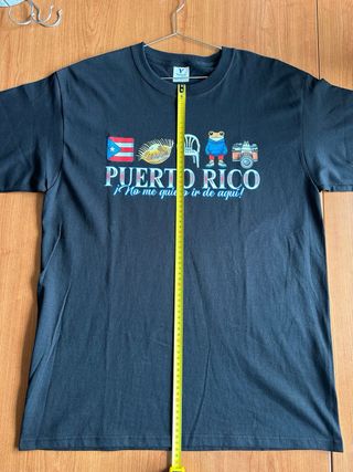 2 Camisetas Bad Bunny Negra una talla L y otra XL