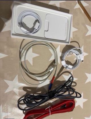 iPhone 14 128GB Rojo mas REGALOS