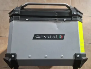 Baúl Moto GPR Tech para 2 Cascos