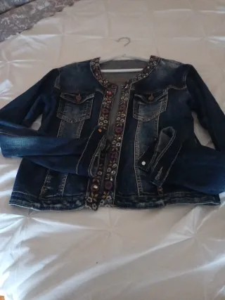 Chaqueta tejana bordada XL