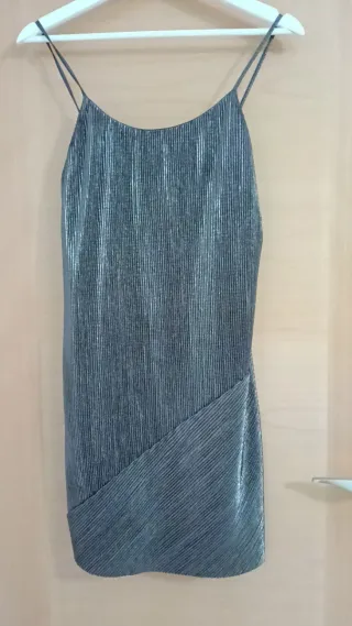Vestido plateado oscuro tirantes