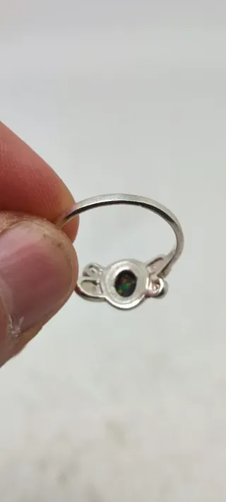 Anillo de Plata y Ópalo Negro.