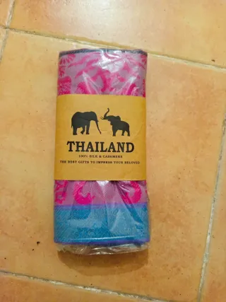 Bufanda Seda y Cachemira NUEVA. OFERTAAAAAAA