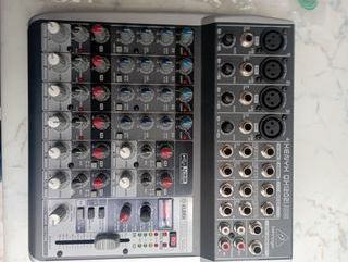 Mesa de mezclas Behringer Xenyx QX1202USB