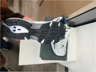 New Balance 530 Talla 37 Plata Azul