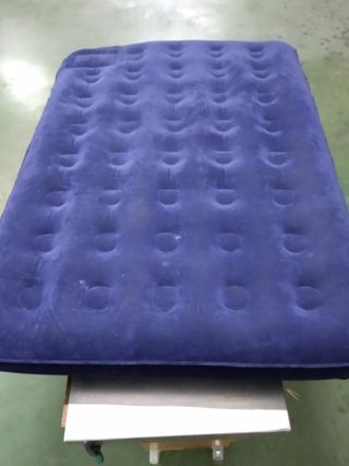 Materassino gonfiabile ad aria o acqua color blu