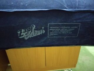 Materassino gonfiabile ad aria o acqua color blu