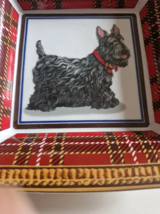 Cenicero Perro Scottish Terrier Tartán