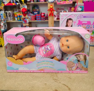 Nenuco Bambola con Sonajero e Biberon