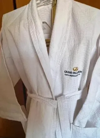 Albornoz blanco Grand Palladium Cancún | Nuevo