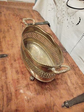 Jardinera de latón con asas vintage