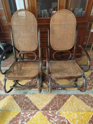 2 Mecedoras Vintage Ratán y Madera