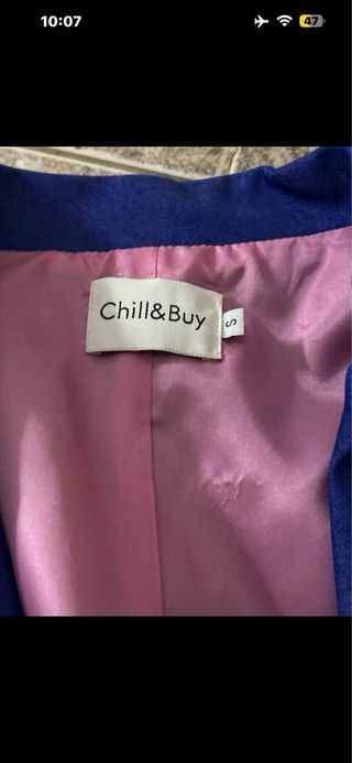 Chaqueta azul con volantes