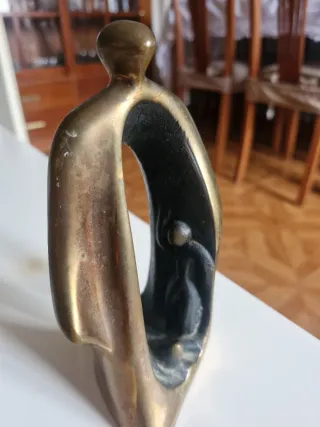 Escultura bronce modernista