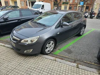 Opel Astra 2012