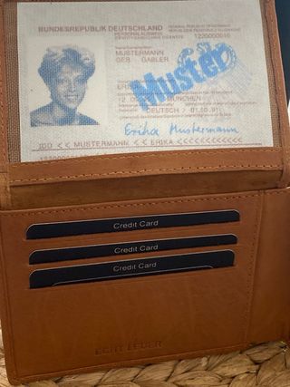 Cartera de piel marrón Dolphin