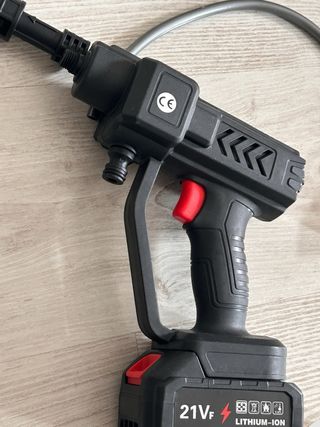 Pistola agua presion bateria  estrenar