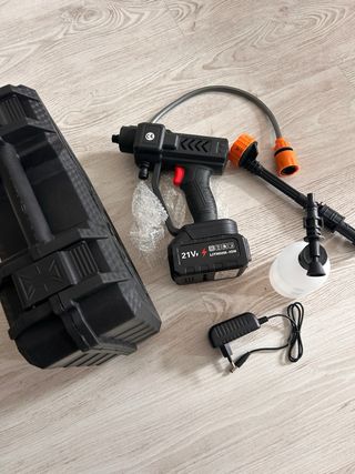 Pistola agua presion bateria  estrenar