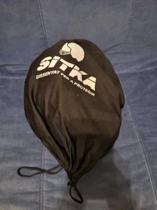 Casco hockey patines niños (marca Sitka)