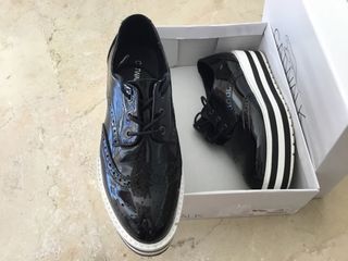 Zapatos charol CATWALK negros talla 39
