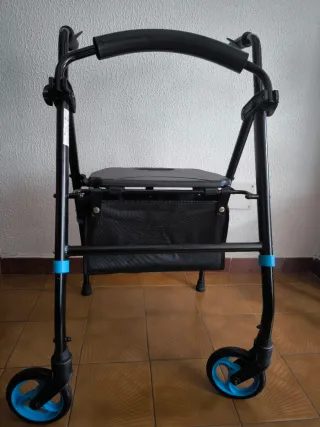 Andador Caminador con Asiento y Cesta