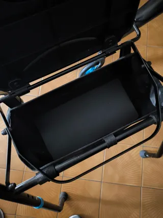 Andador Caminador con Asiento y Cesta