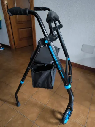 Andador Caminador con Asiento y Cesta