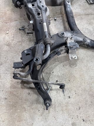 Cuna Subchasis Delantero Mercedes CLA 2015