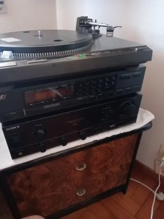 Equipo Hi-Fi Sony T-1000L y F242