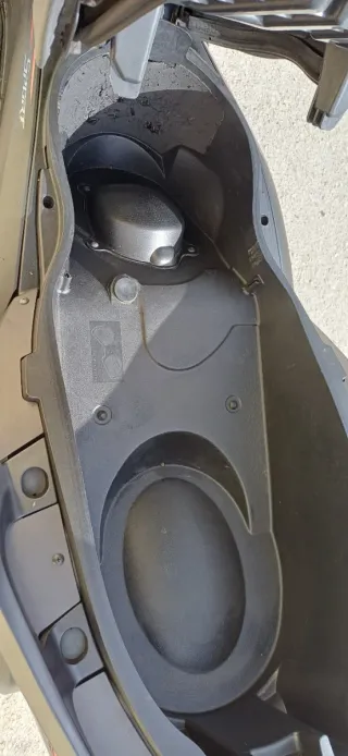 YAMAHA XMAX 250SPORT, COLOR NEGRO