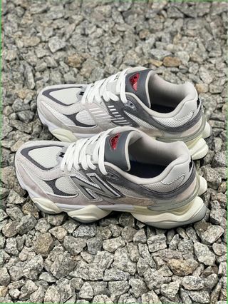 New Balance 9060 Gris Talla 42