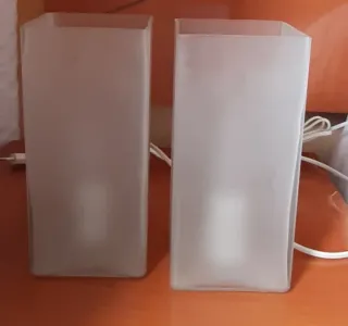 Lámpara de mesita de noche de cristal