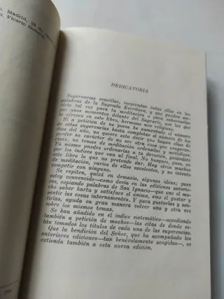 Libro de meditación religiosa