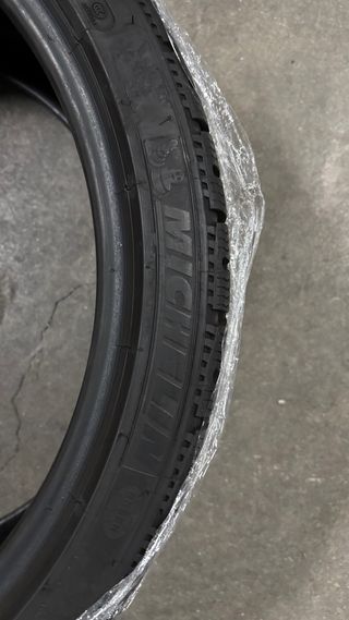 4 neumaticos Michelin Pilot Alpine 19 235/35/19