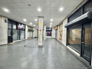 Local comercial en alquiler en Campo San Francisco - Plaza de América en Oviedo