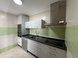 Piso en alquiler en Linares