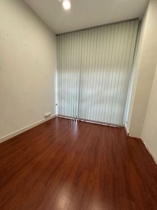 Local comercial en alquiler en Fontsanta - Fatjó en Cornellà de Llobregat