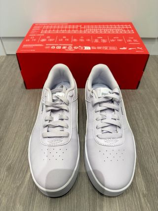 Zapatillas Puma Lila y Blanco 40 Sneakers