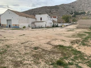 Nave industrial en venta en Villena