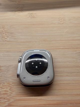 Apple Watch Ultra 2 con cinturino blu navy originale