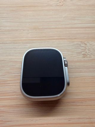 Apple Watch Ultra 2 con cinturino blu navy originale