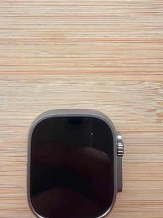 Apple Watch Ultra 2 con cinturino blu navy originale