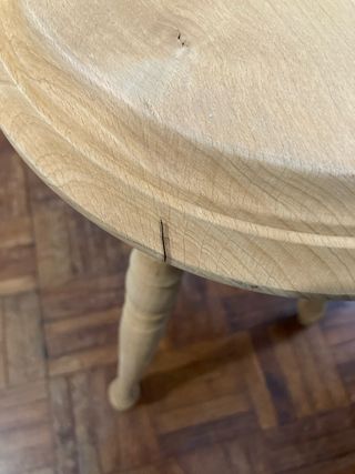 Taburete de madera rústico