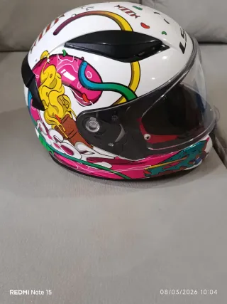 Casco Moto LS2. Blanco con Dibujos.