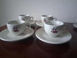 2 Set 4 Tazzine Caffè con Piattini