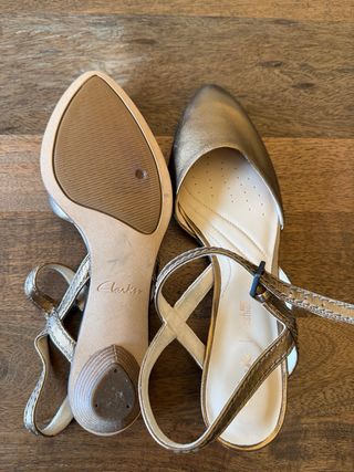 Sandalias Clarks Doradas Mujer Talla 38