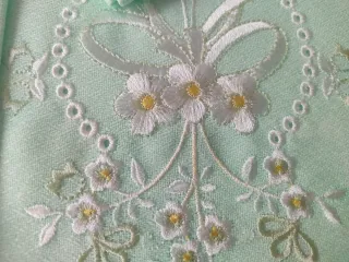 Mantelería Carrillo 12 servicios, sin estrenar.