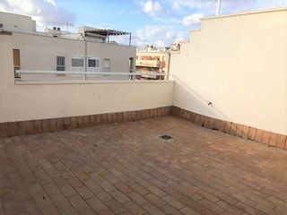 Ático en alquiler en Aljamar en Tomares