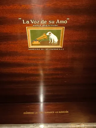 GRAMÓFONO LA VOZ DE SU AMO + 75 DISCOS
