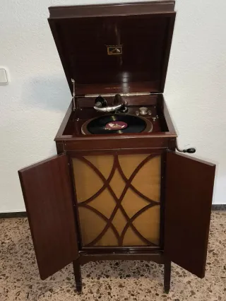 GRAMÓFONO LA VOZ DE SU AMO + 75 DISCOS